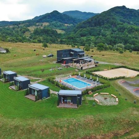 Flandra Glamping Hotel Corbeni Bagian luar foto