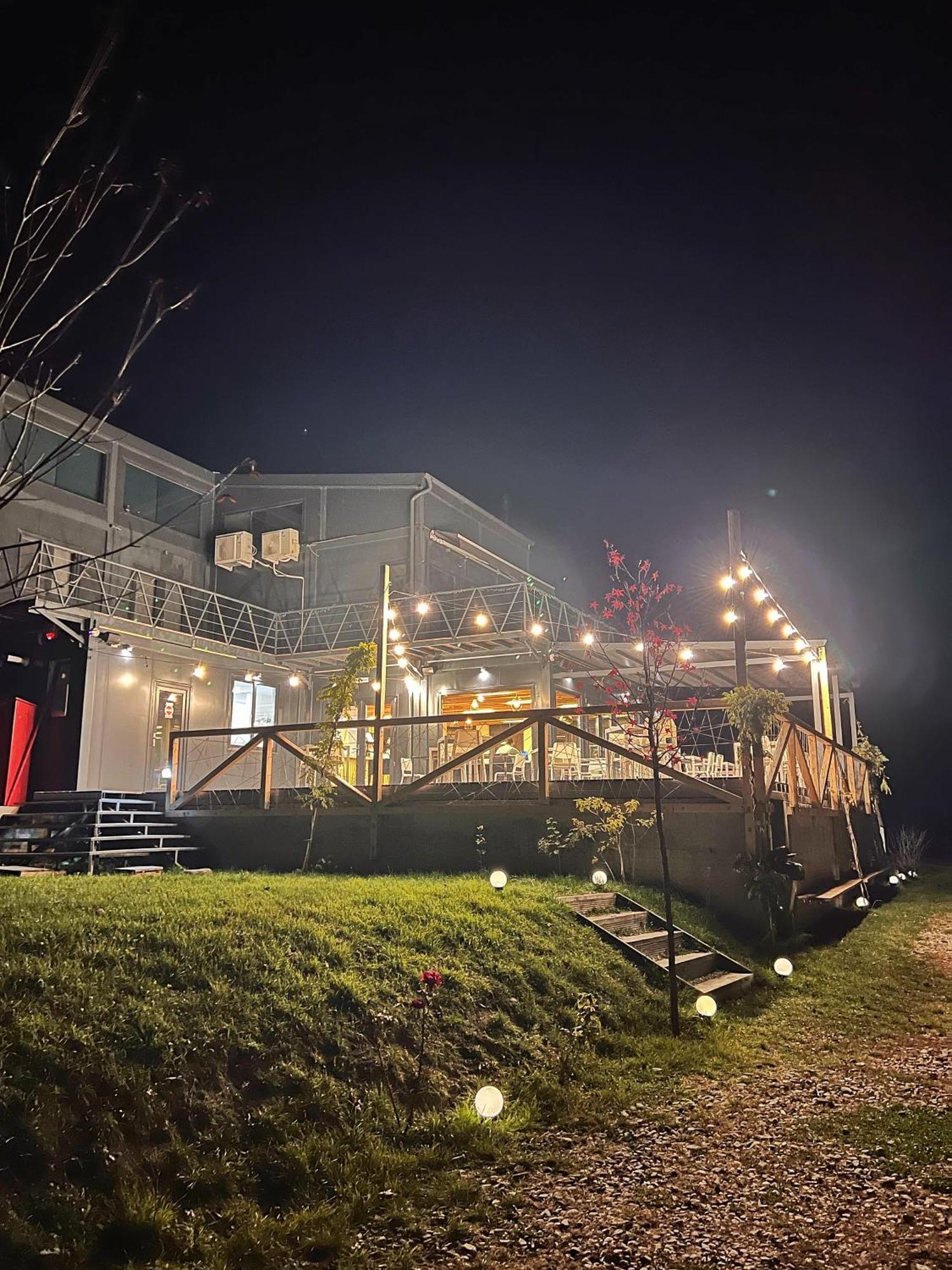 Flandra Glamping Hotel Corbeni Bagian luar foto