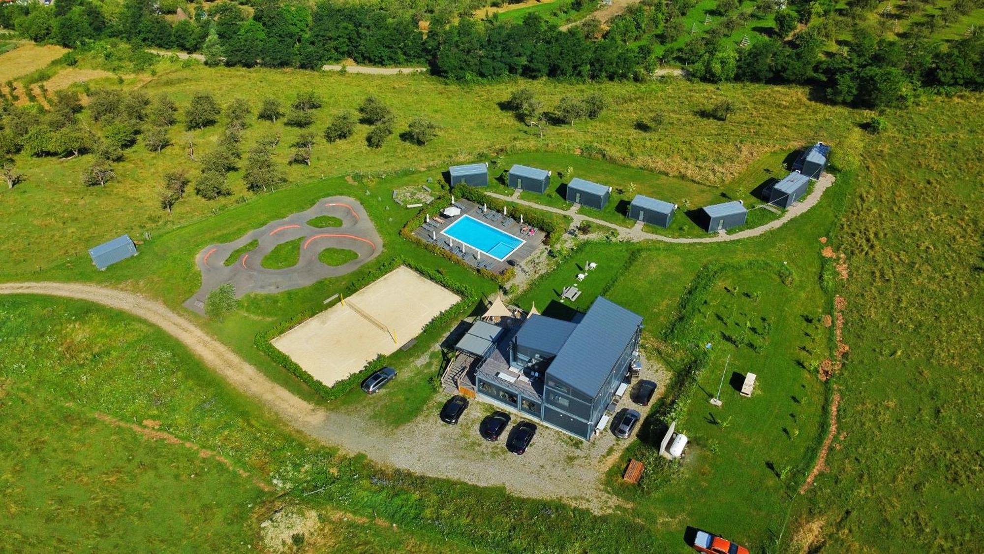 Flandra Glamping Hotel Corbeni Bagian luar foto