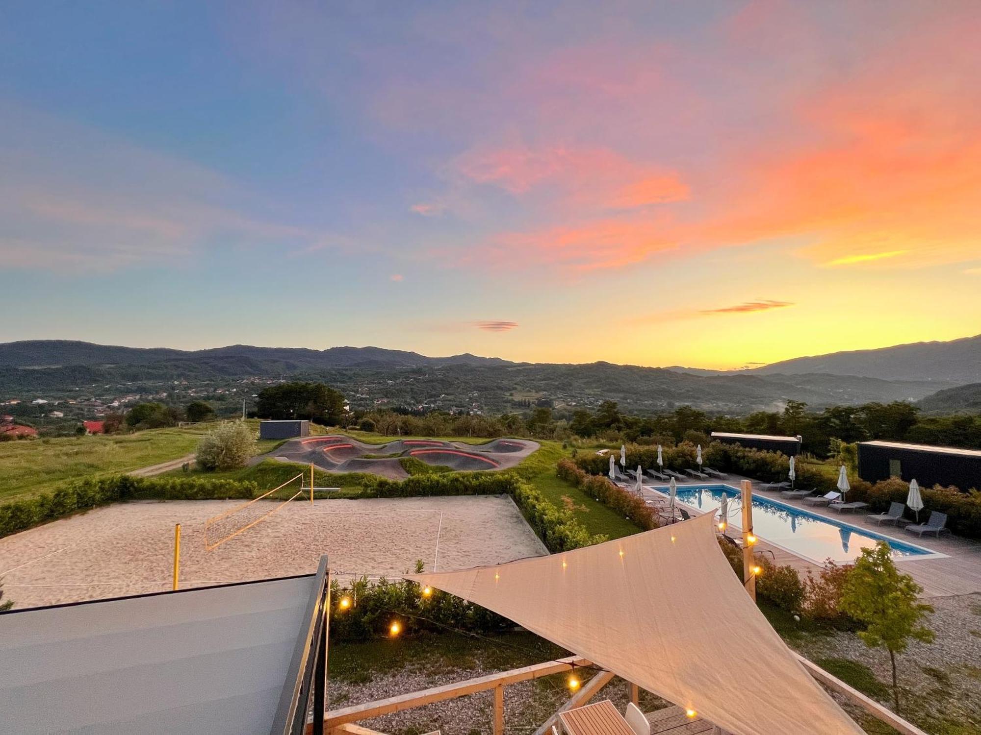 Flandra Glamping Hotel Corbeni Bagian luar foto